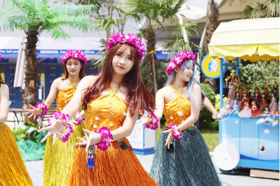 五一小長假，曲江海洋極地公園海洋風(fēng)情節(jié)即將盛裝起航
